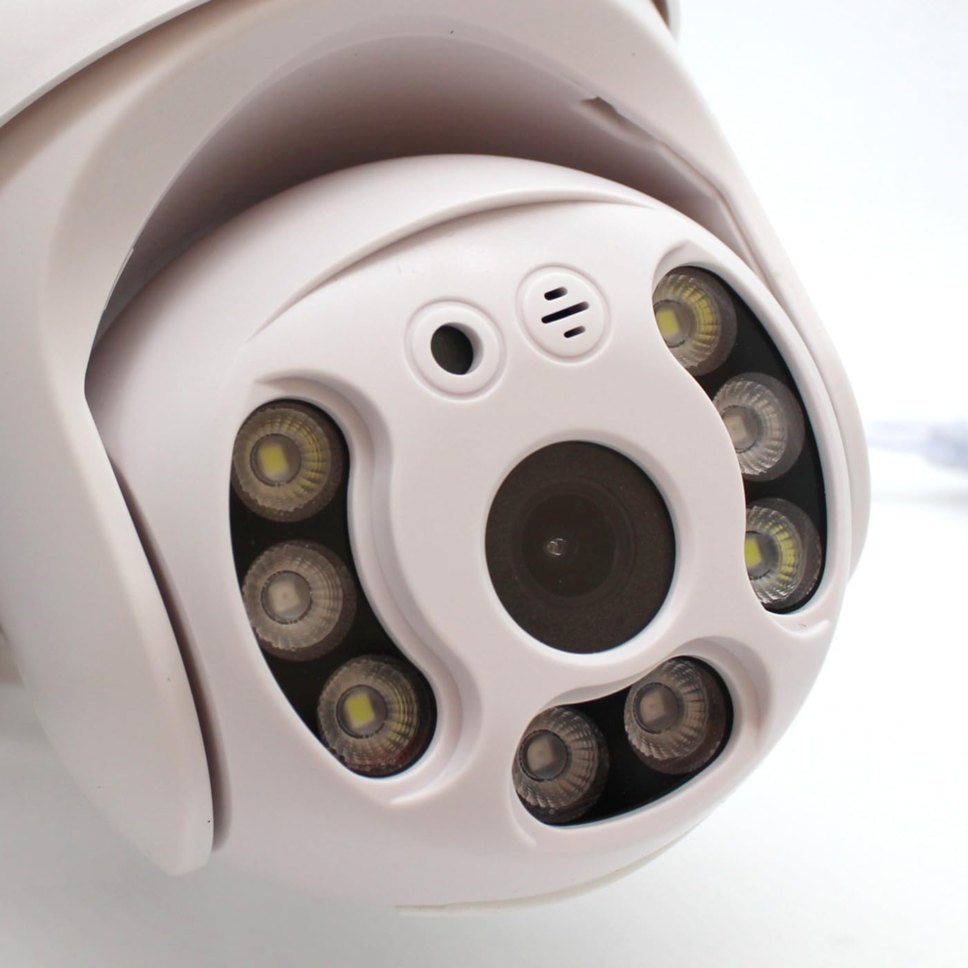 Telecamera wifi esterno 360° con visione notturna a colori, Videocamera ptz da esterno con rilevamento del movimento, audio bidirezionale ed app icsee