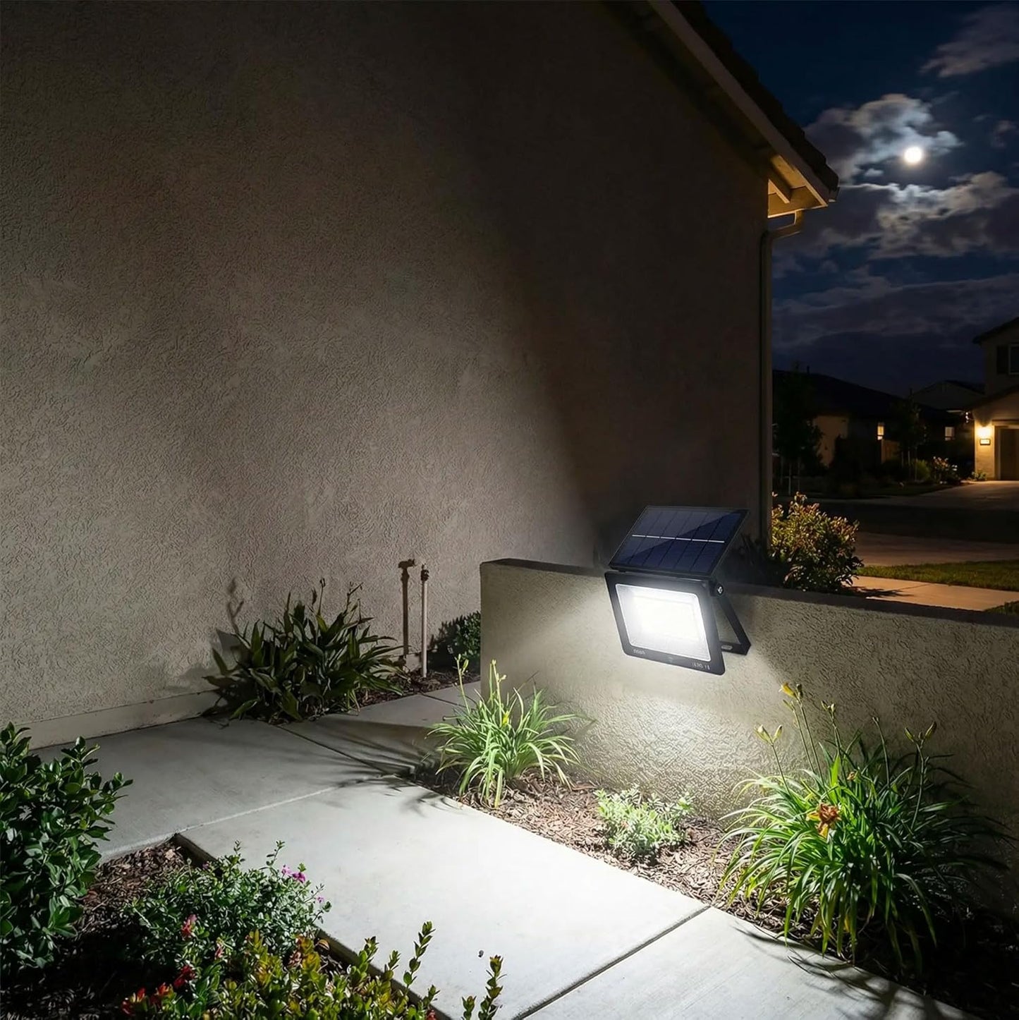 Faro LED Solare 400W IP67 15.000 Lumen – Faretto Esterno con Pannello Solare Integrato, 9 Ore Autonomia, Doppia Modalità Manuale