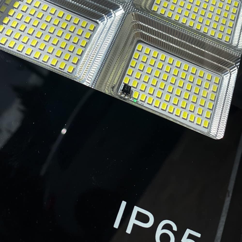 Set 2 Lampioni Solari LED 400W 6500K IP65 con Pannello Solare Separato e Staffa – Illuminazione Esterno Impermeabile con Telecomando