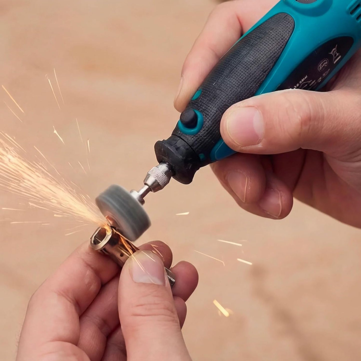Utensile Multifunzione 135W 31.000 RPM con 211 Accessori, 6 Velocità, Motore Brushless, Mini Trapano per Incidere e Levigare