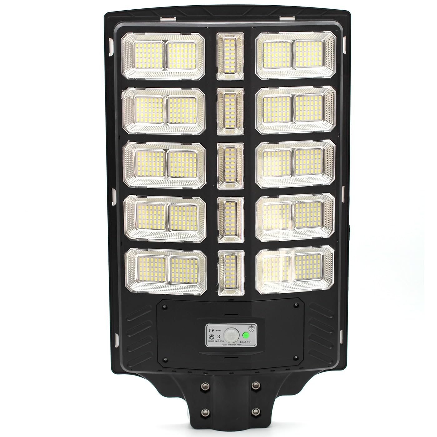 081 Store - Lampione Solare Led Esterno 1500W Impermeabile IP67 780 LED e Telecomando e staffa di 50cm nera per Esterni sensore Crepuscolare [Classe di efficienza energetica A++]