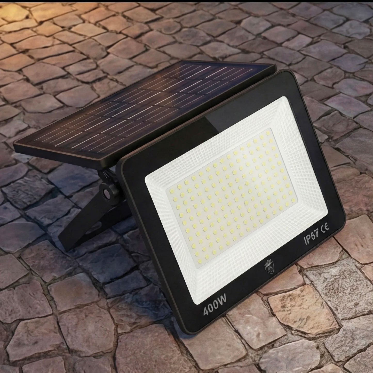 Faro LED Solare 400W IP67 15.000 Lumen – Faretto Esterno con Pannello Solare Integrato, 9 Ore Autonomia, Doppia Modalità Manuale