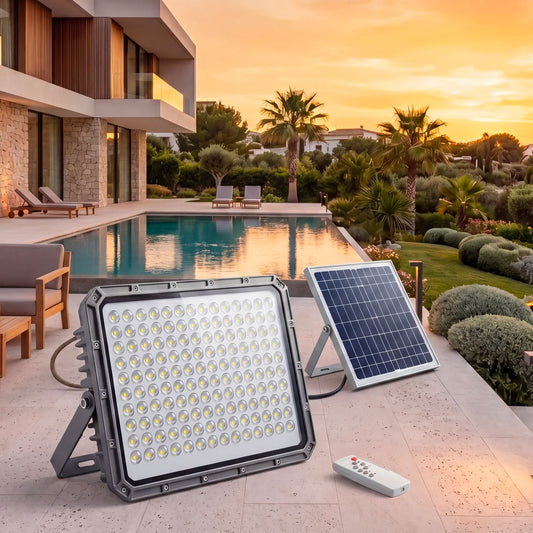 Faro Solare LED Esterno 5000W con Pannello Solare, 320 LED Ultra Luminosi, Luce Bianca Fredda 6500K, Telecomando Incluso, IP66 Impermeabile, Autonomia fino a 12 Ore